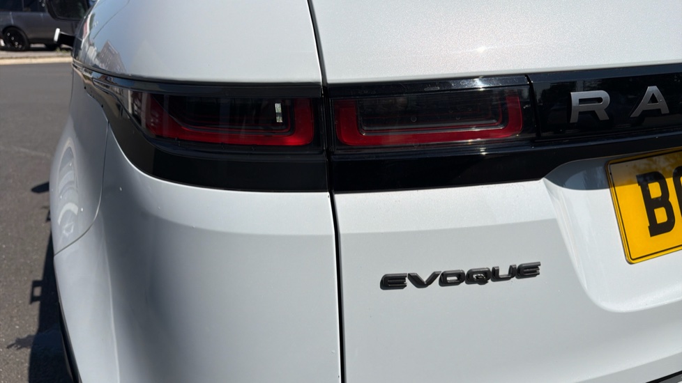 Land Rover Range Rover Evoque 2.0 D180 First Edition 5dr Auto Diesel Hatchback - Image 19