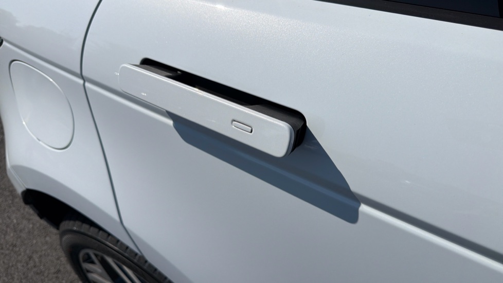 Land Rover Range Rover Evoque 2.0 D180 First Edition 5dr Auto Diesel Hatchback - Image 20