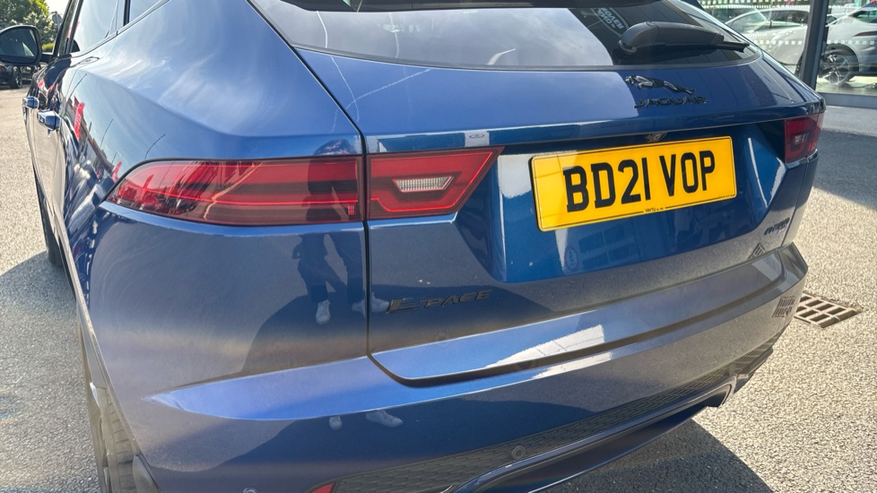 Jaguar E-Pace 2.0 D200 R-Dynamic HSE 5dr Auto Diesel Estate - Image 19