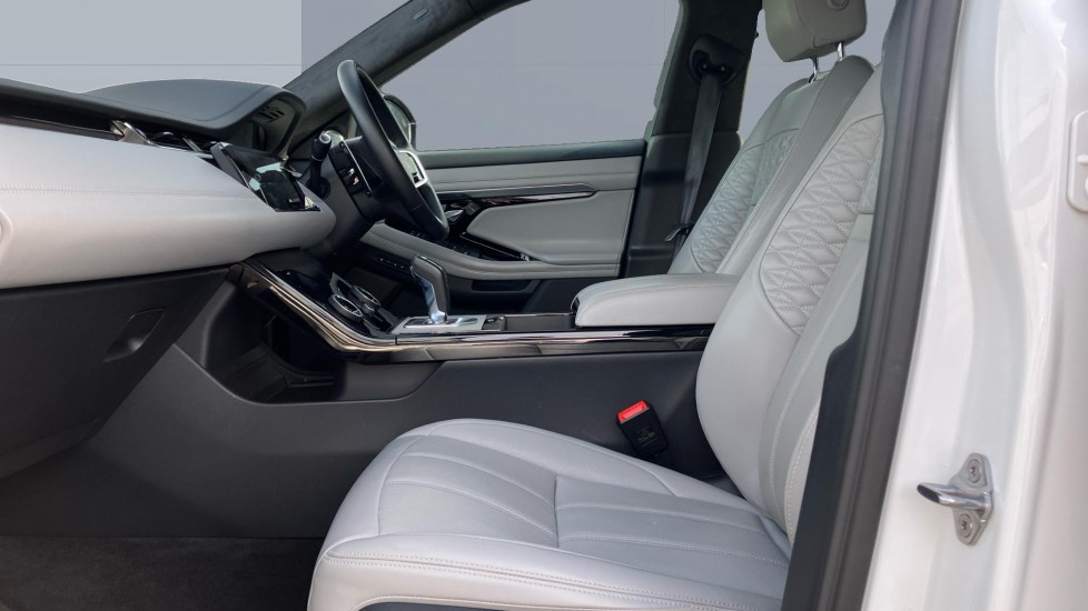 Land Rover Range Rover Evoque 1.5 P300e Autobiography 5dr Auto Hatchback - Image 3