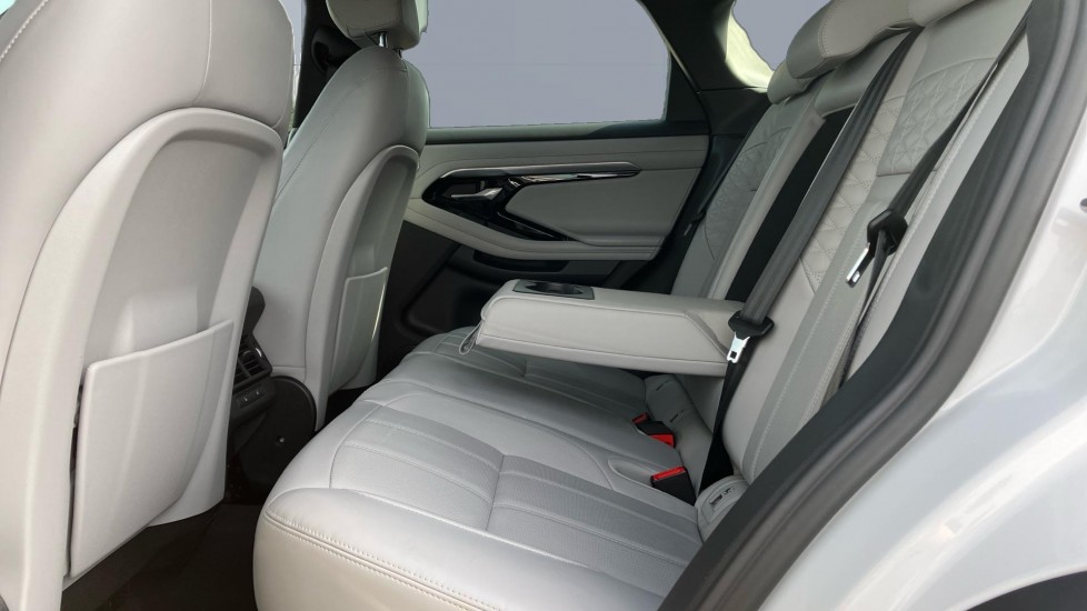 Land Rover Range Rover Evoque 1.5 P300e Autobiography 5dr Auto Hatchback - Image 4