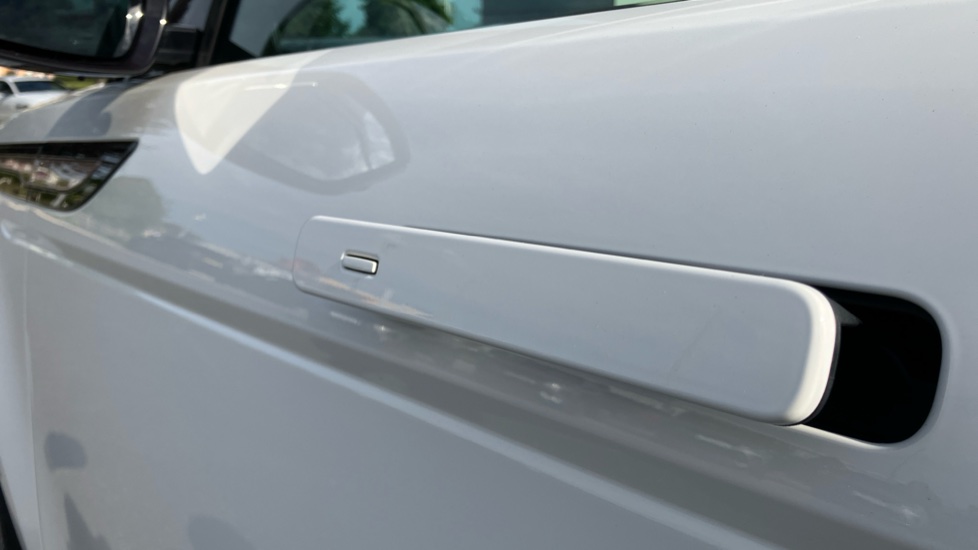Land Rover Range Rover Evoque 1.5 P300e Autobiography 5dr Auto Hatchback - Image 20