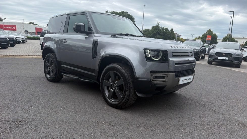 Land Rover Defender 90 Diesel 3.0 D300 Hard Top X-Dynamic HSE Auto [3 Seat] - Image 41