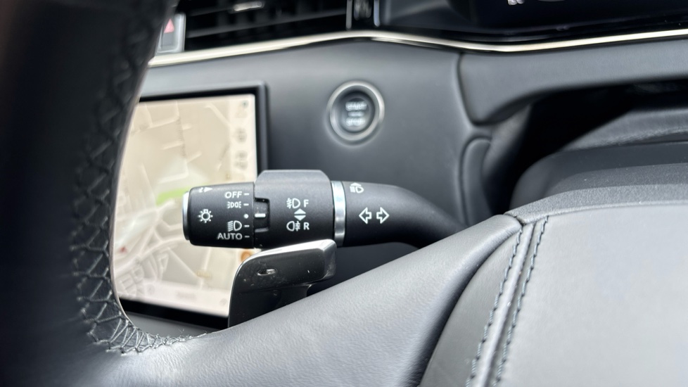 Land Rover Range Rover Evoque 1.5 P300e Autobiography 5dr Auto Hatchback - Image 37