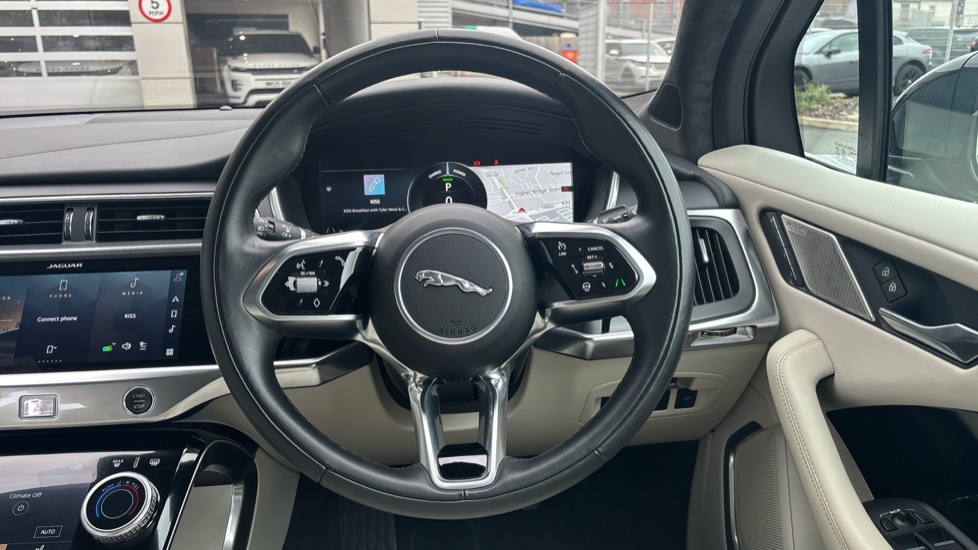 Jaguar I-Pace 294kW EV400 HSE Black 90kWh 5dr Auto 11kW Charger Electric Estate - Image 15