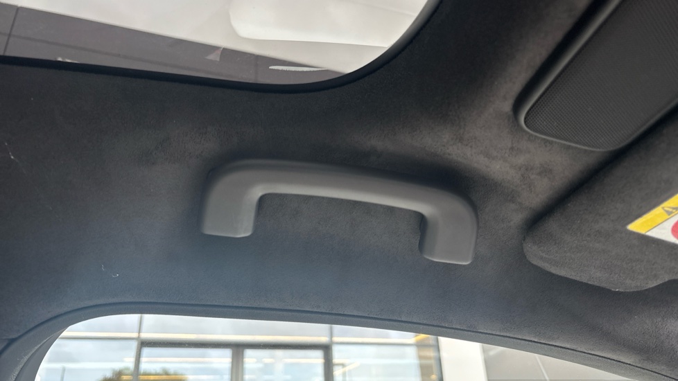 Jaguar I-Pace 294kW EV400 HSE Black 90kWh 5dr Auto 11kW Charger Electric Estate - Image 37