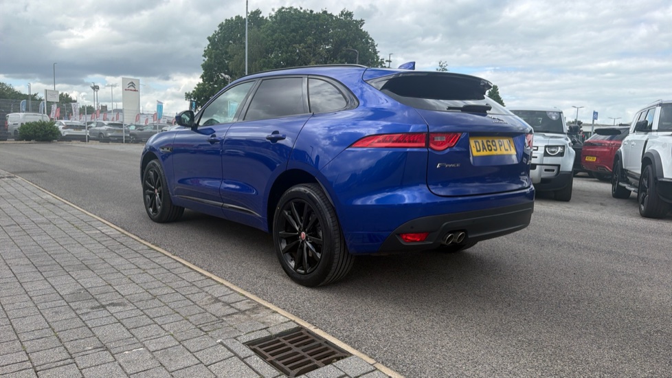 Jaguar F-Pace 2.0d R-Sport 5dr Auto AWD Diesel Estate - Image 30