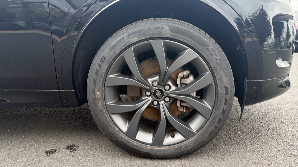 Land Rover Discovery Sport 1.5 P300e R-Dynamic SE 5dr Auto [5 Seat] Station Wagon - Image 8