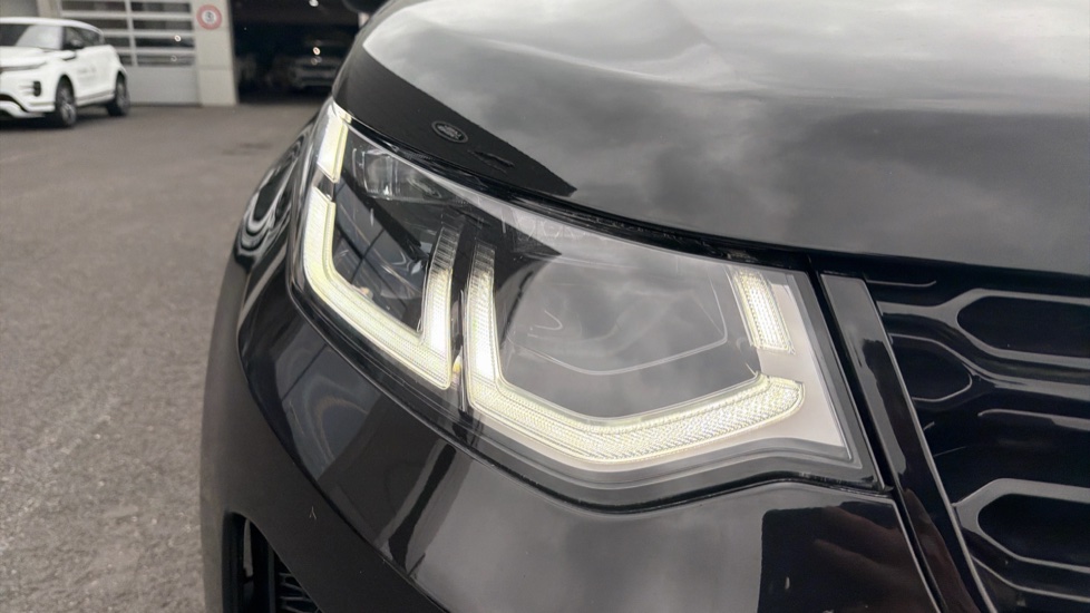 Land Rover Discovery Sport 1.5 P300e R-Dynamic SE 5dr Auto [5 Seat] Station Wagon - Image 17