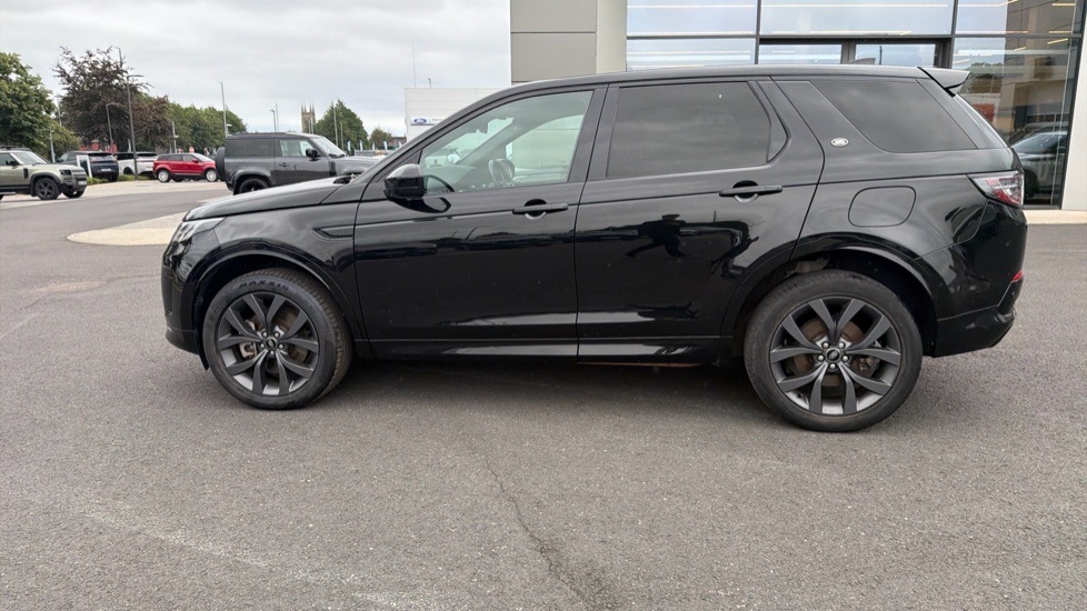 Land Rover Discovery Sport 1.5 P300e R-Dynamic SE 5dr Auto [5 Seat] Station Wagon - Image 41