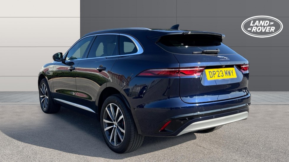 Jaguar F-Pace 2.0 D200 R-Dynamic SE Black 5dr Auto AWD Diesel Estate - Image 2