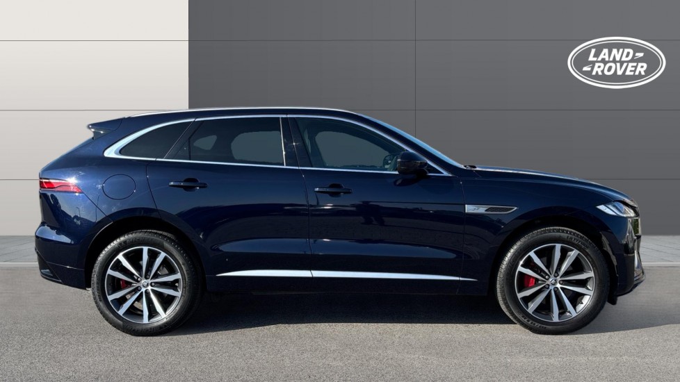 Jaguar F-Pace 2.0 D200 R-Dynamic SE Black 5dr Auto AWD Diesel Estate - Image 5