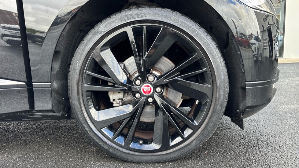 Jaguar I-Pace 294kW EV400 Black 90kWh 5dr Auto [11kW Charger] Electric Estate - Image 8