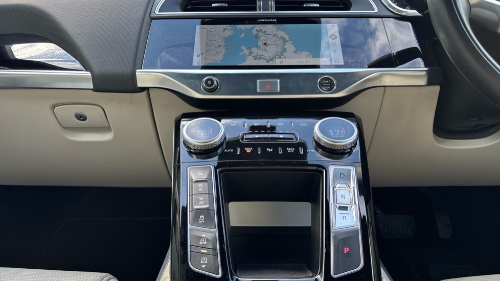 Jaguar I-Pace 294kW EV400 Black 90kWh 5dr Auto [11kW Charger] Electric Estate - Image 14