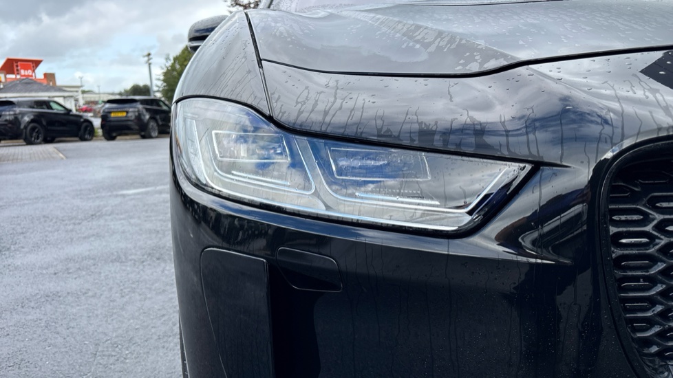 Jaguar I-Pace 294kW EV400 Black 90kWh 5dr Auto [11kW Charger] Electric Estate - Image 17