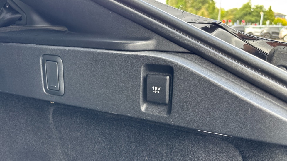 Jaguar I-Pace 294kW EV400 Black 90kWh 5dr Auto [11kW Charger] Electric Estate - Image 23