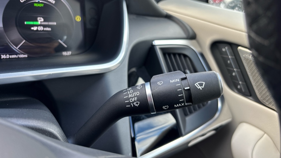 Jaguar I-Pace 294kW EV400 Black 90kWh 5dr Auto [11kW Charger] Electric Estate - Image 30