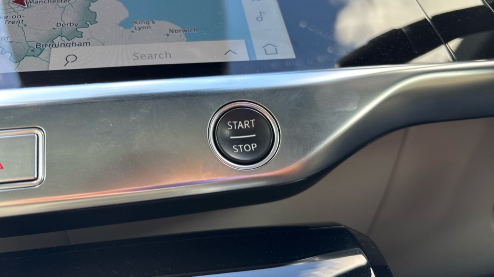 Jaguar I-Pace 294kW EV400 Black 90kWh 5dr Auto [11kW Charger] Electric Estate - Image 32