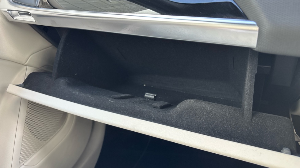 Jaguar I-Pace 294kW EV400 Black 90kWh 5dr Auto [11kW Charger] Electric Estate - Image 41
