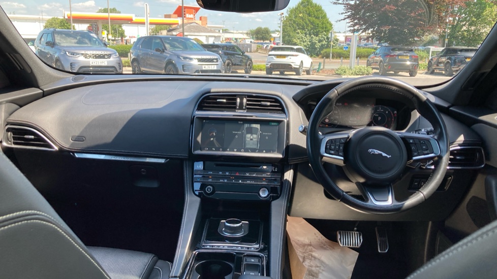 Jaguar F-Pace 2.0d [240] Chequered Flag 5dr Auto AWD Diesel Estate - Image 9