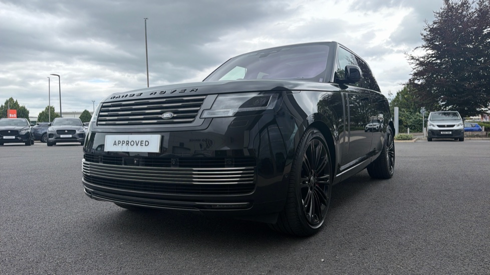 Land Rover Range Rover 4.4 P530 V8 SV 4dr Auto Petrol Estate - Image 29
