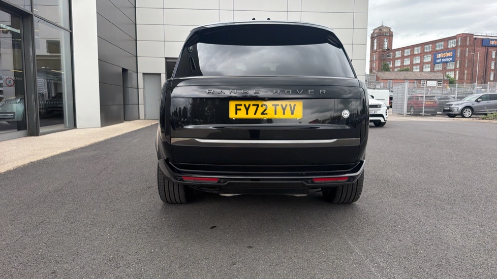 Land Rover Range Rover 4.4 P530 V8 SV 4dr Auto Petrol Estate - Image 37