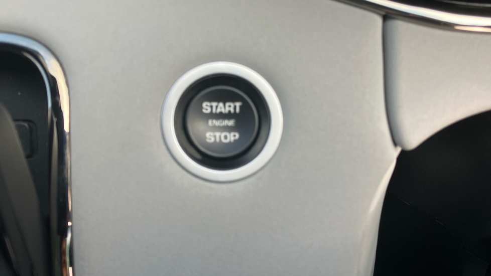 Land Rover Range Rover Evoque 2.0 P250 First Edition 5dr Auto Petrol Hatchback - Image 30