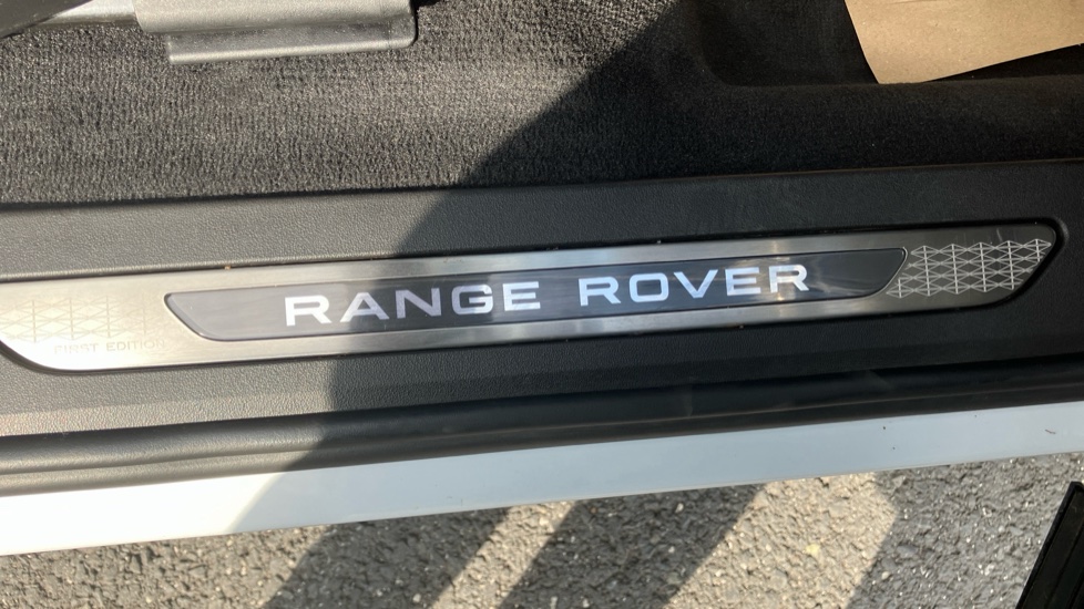 Land Rover Range Rover Evoque 2.0 P250 First Edition 5dr Auto Petrol Hatchback - Image 39