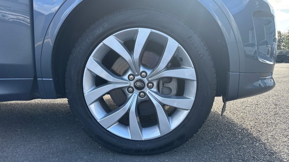 Land Rover Discovery Sport 1.5 P300e R-Dynamic SE 5dr Auto [5 Seat] Station Wagon - Image 8