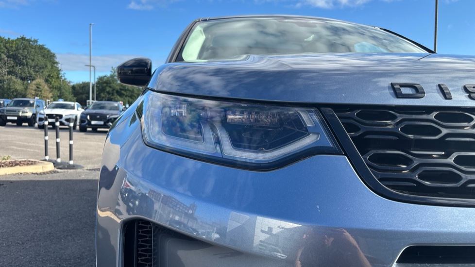 Land Rover Discovery Sport 1.5 P300e R-Dynamic SE 5dr Auto [5 Seat] Station Wagon - Image 17