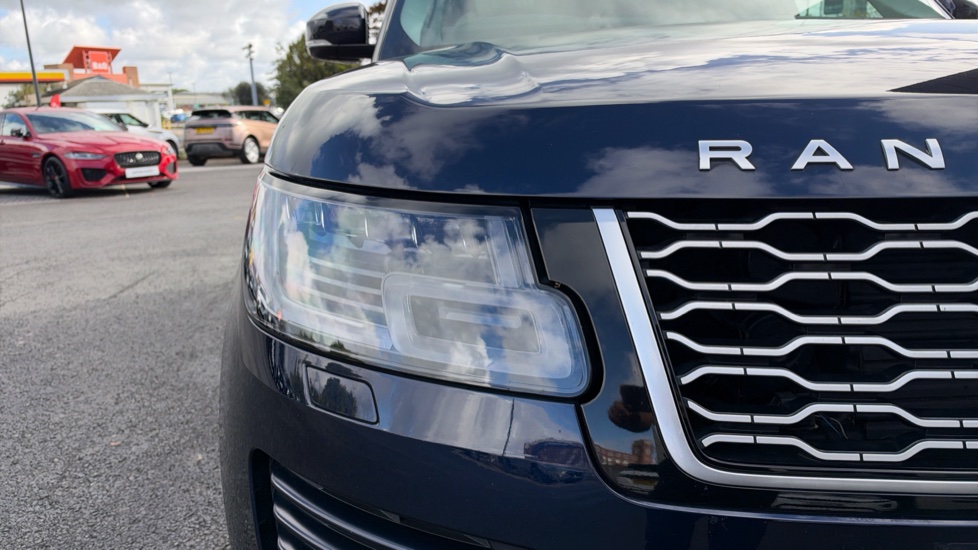 Land Rover Range Rover 3.0 SDV6 Vogue SE 4dr Auto Diesel Estate - Image 17