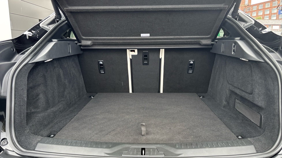 Jaguar I-Pace 294kW EV400 HSE Black 90kWh 5dr Auto 11kW Charger Electric Estate - Image 10
