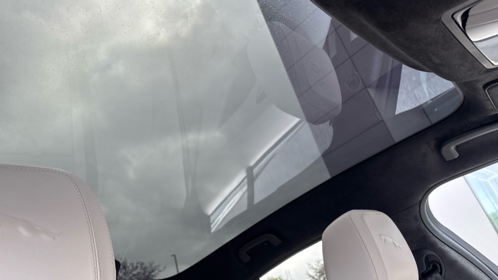 Jaguar I-Pace 294kW EV400 HSE Black 90kWh 5dr Auto 11kW Charger Electric Estate - Image 20