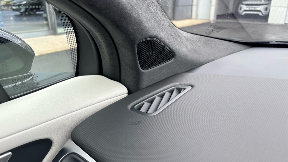 Jaguar I-Pace 294kW EV400 HSE Black 90kWh 5dr Auto 11kW Charger Electric Estate - Image 38