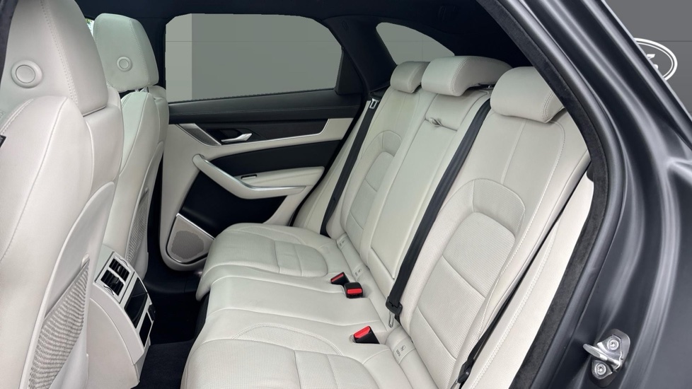 Jaguar F-Pace 2.0 D200 R-Dynamic Black 5dr Auto AWD Diesel Estate - Image 4