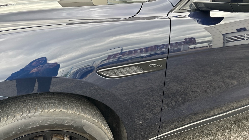 Jaguar F-Pace 2.0 D200 R-Dynamic Black 5dr Auto AWD Diesel Estate - Image 21