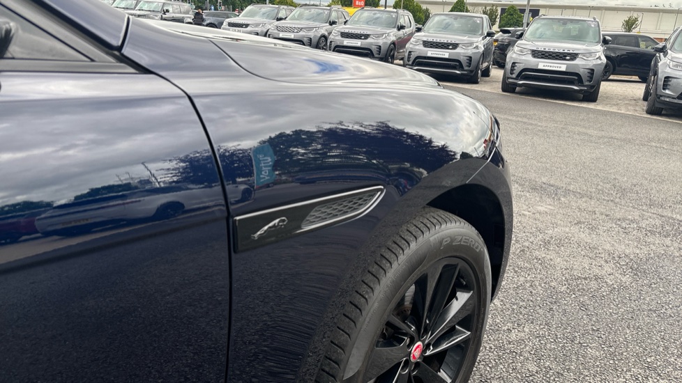 Jaguar F-Pace 2.0 D200 R-Dynamic Black 5dr Auto AWD Diesel Estate - Image 24