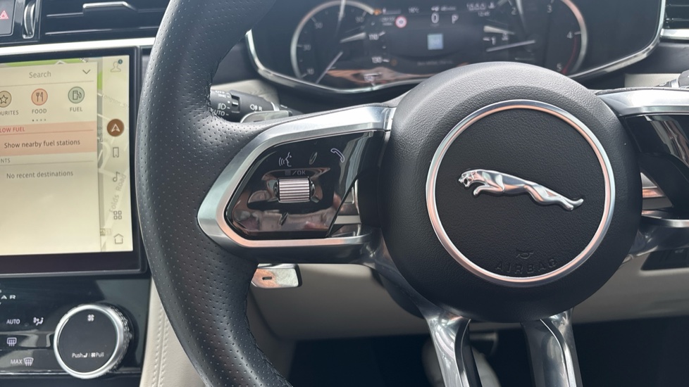 Jaguar F-Pace 2.0 D200 R-Dynamic Black 5dr Auto AWD Diesel Estate - Image 26