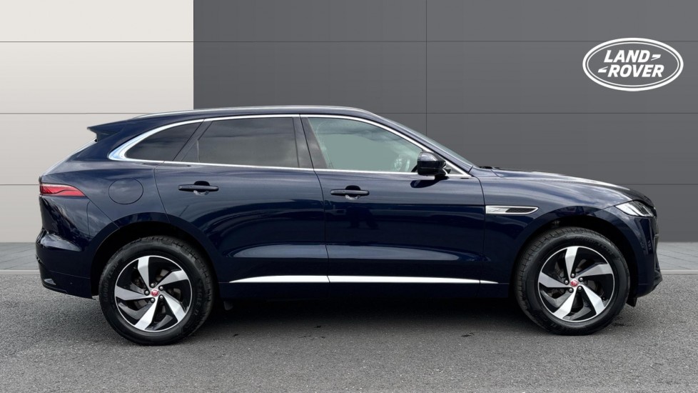 Jaguar F-Pace 2.0 P400e R-Dynamic SE 5dr Auto AWD Estate - Image 5