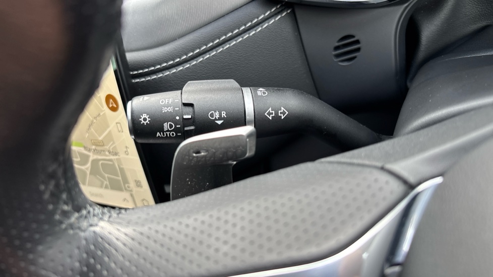 Jaguar F-Pace 2.0 P400e R-Dynamic SE 5dr Auto AWD Estate - Image 38
