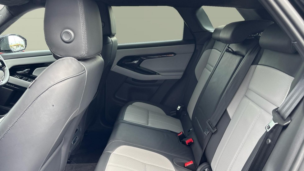 Land Rover Range Rover Evoque 2.0 D200 Autobiography 5dr Auto [Revised] Diesel Hatchback - Image 4