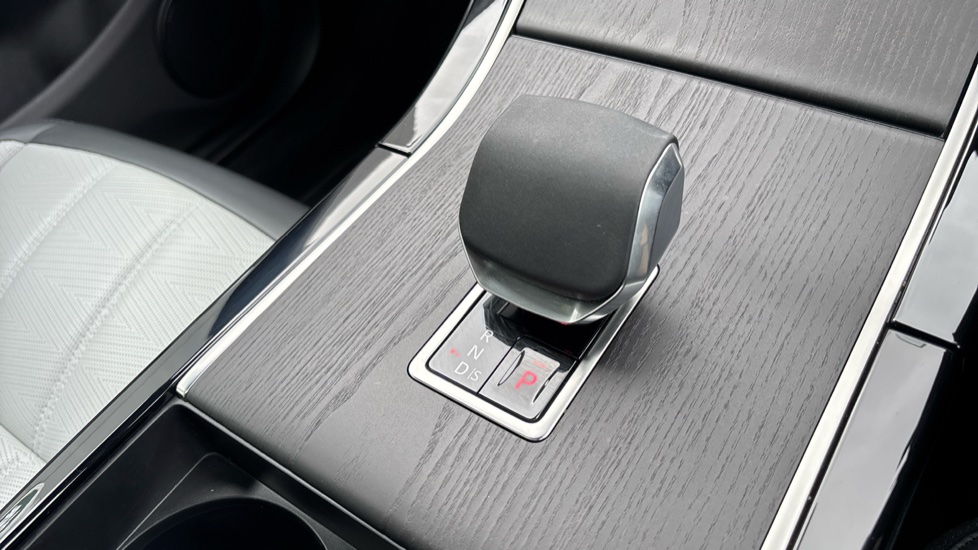 Land Rover Range Rover Evoque 2.0 D200 Autobiography 5dr Auto [Revised] Diesel Hatchback - Image 13
