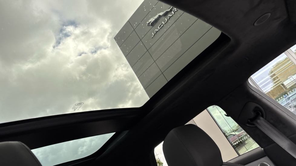 Land Rover Range Rover Evoque 2.0 D200 Autobiography 5dr Auto [Revised] Diesel Hatchback - Image 21
