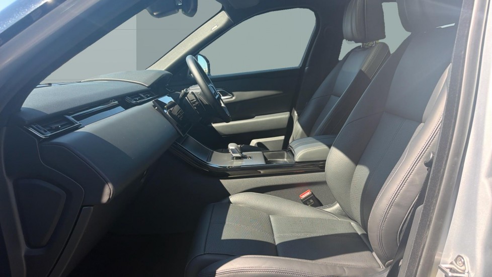 Land Rover Range Rover Velar 3.0 D300 MHEV Dynamic HSE 5dr Auto Diesel Estate - Image 3