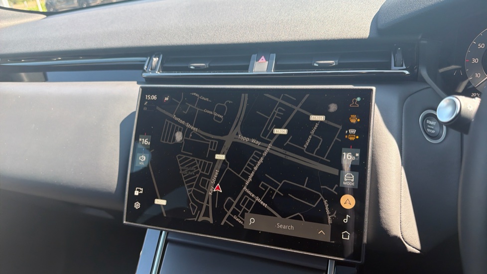 Land Rover Range Rover Velar 3.0 D300 MHEV Dynamic HSE 5dr Auto Diesel Estate - Image 11