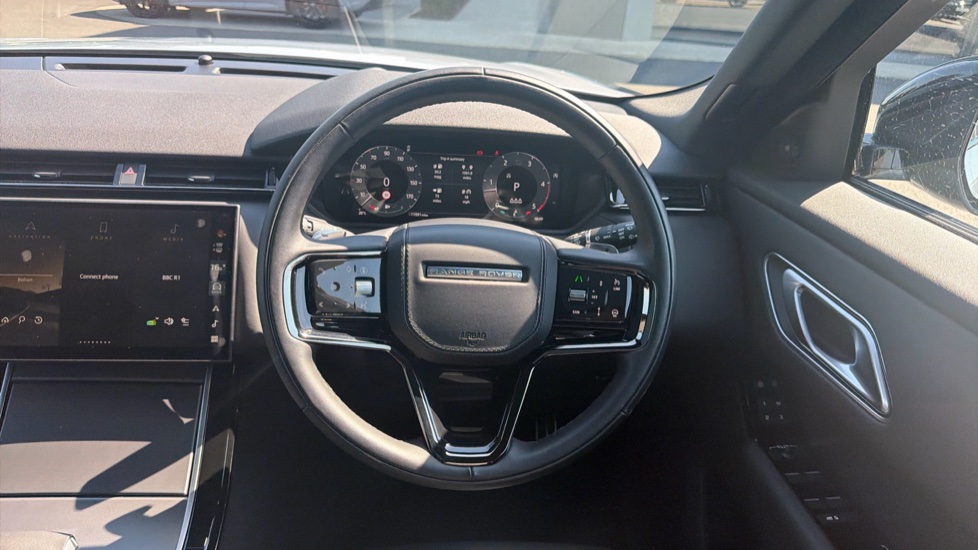 Land Rover Range Rover Velar 3.0 D300 MHEV Dynamic HSE 5dr Auto Diesel Estate - Image 15