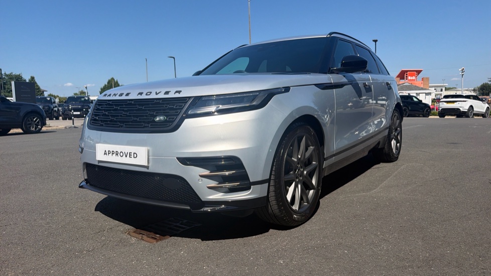 Land Rover Range Rover Velar 3.0 D300 MHEV Dynamic HSE 5dr Auto Diesel Estate - Image 30