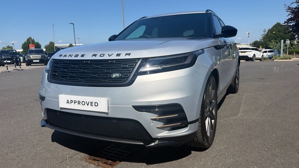 Land Rover Range Rover Velar 3.0 D300 MHEV Dynamic HSE 5dr Auto Diesel Estate - Image 31