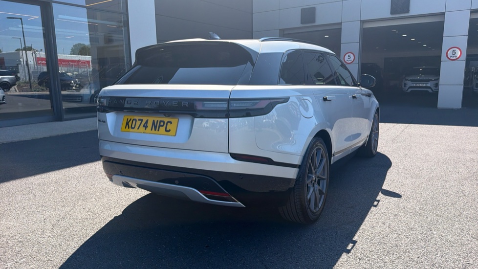 Land Rover Range Rover Velar 3.0 D300 MHEV Dynamic HSE 5dr Auto Diesel Estate - Image 39