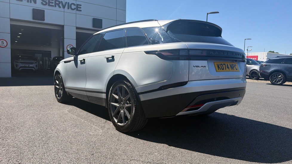 Land Rover Range Rover Velar 3.0 D300 MHEV Dynamic HSE 5dr Auto Diesel Estate - Image 43